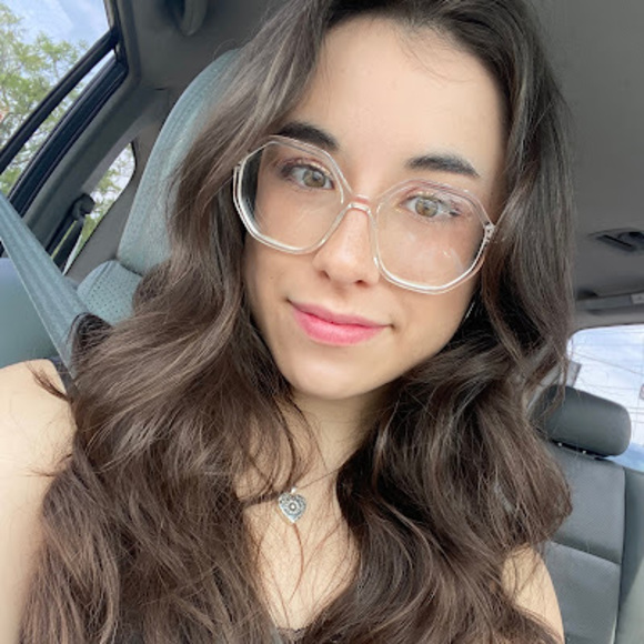 Meet your Posher, Maggie - Picture 1 of 1